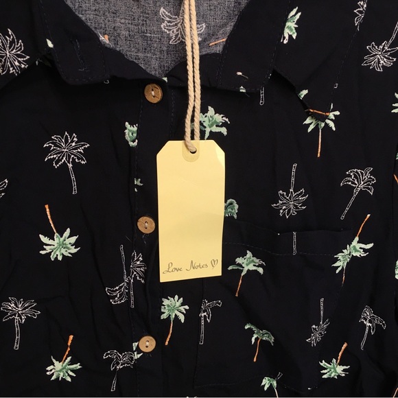 Love Notes Women’s Navy Blue Palm Tree Print Button-Front Top Cropped Size Large - Picture 2 of 10
